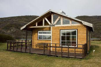 Hosteria Lago Tyndall Torres del Paine National Park Екстериор снимка
